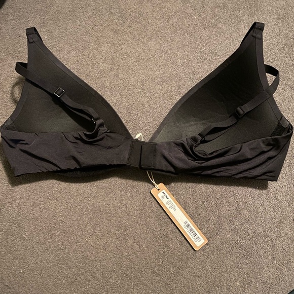 NWT Skims Wireless Form Super Push Up Bra - 36A Onyx - Picture 2 of 4